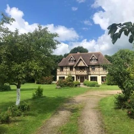 Manoir Melphil Bed and Breakfast Saint-Étienne-la-Thillaye Exteriör bild