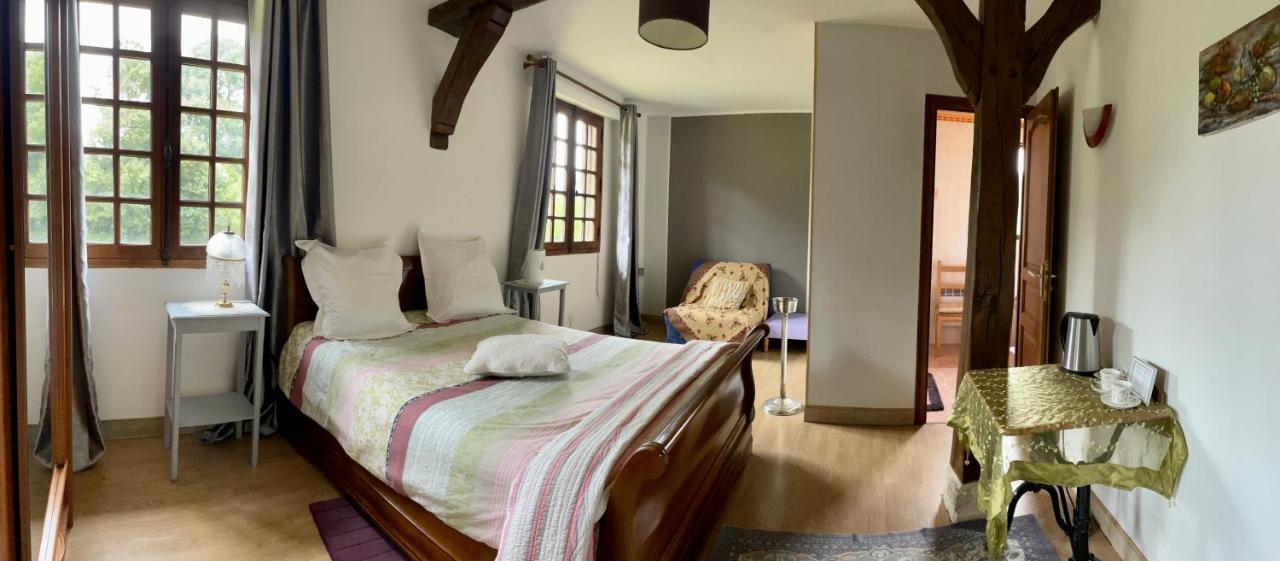 Manoir Melphil Bed and Breakfast Saint-Étienne-la-Thillaye Exteriör bild