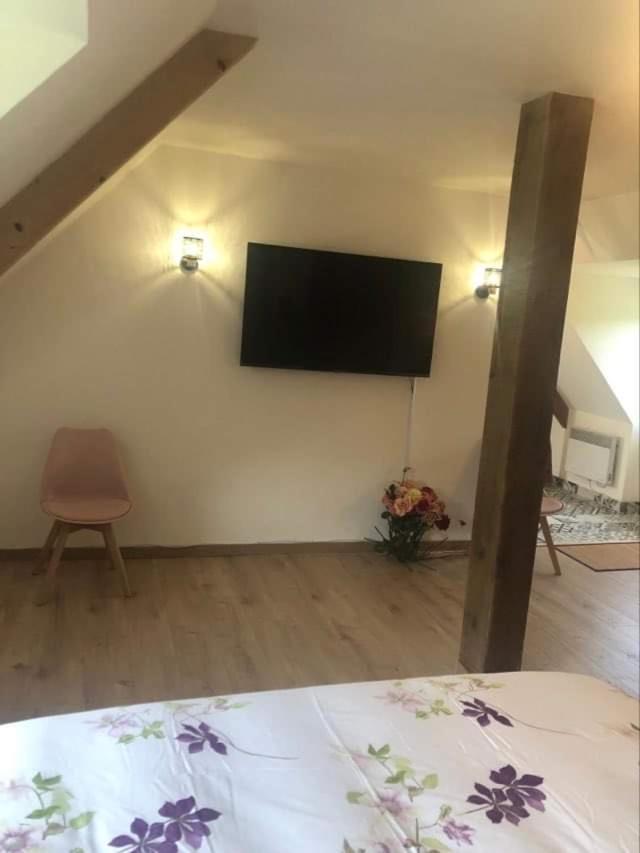 Manoir Melphil Bed and Breakfast Saint-Étienne-la-Thillaye Exteriör bild